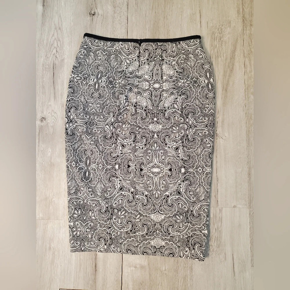 💚5/$25 Express High Waist Paisley Print Stretchy Pencil Skirt Size 8 - Picture 7 of 7